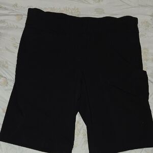 Croft & Barrow Women's Classic Black Shorts